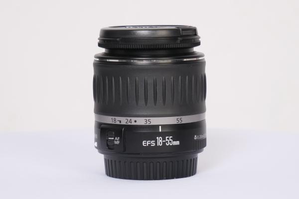 Canon EF-S 18-55mm F3,5-5,6 III - Gebrauchtartikel -